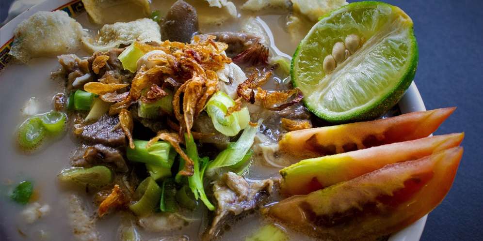 Sop Kaki Kambing Roky: Rahasia Rasa yang Bikin Warga Cilacap Selatan Rela Antre