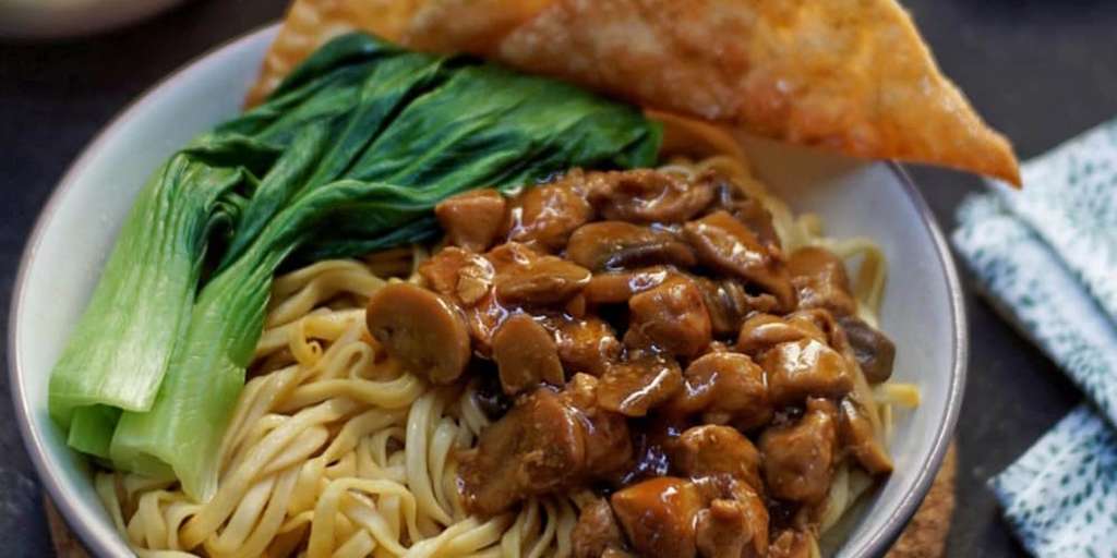 Mie Ayam Pangsit Kasembadan: The Secret Flavor That Tempts Every Bite